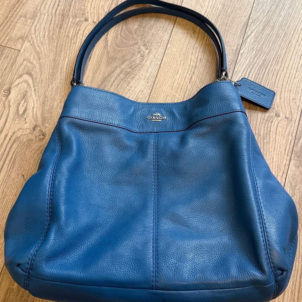 Coach Lexy Triple-Compartment Shoulder Bag